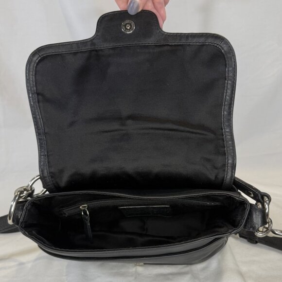 Coach Vintage Taylor Flap Leather Bag (F25206), Detachable Crossbody Strap EUC - Picture 8 of 15